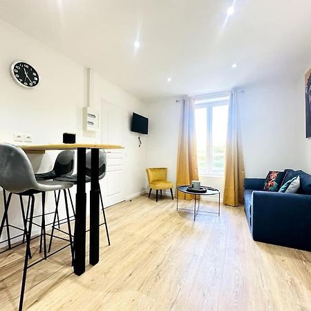 Jungle Appartement Avec Terrasse Laon Bagian luar foto